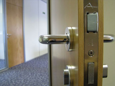 Commercial Locksmith Services 1